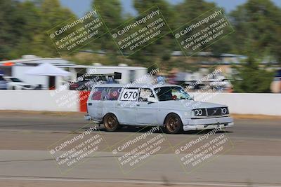 media/Oct-02-2022-24 Hours of Lemons (Sun) [[cb81b089e1]]/1020am (Front Straight)/